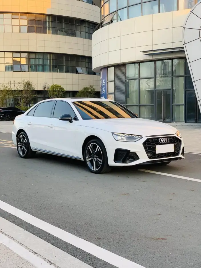 Audi A4 L 2022 Model 40 TFSI Luxury Dynamic Model – фото 3
