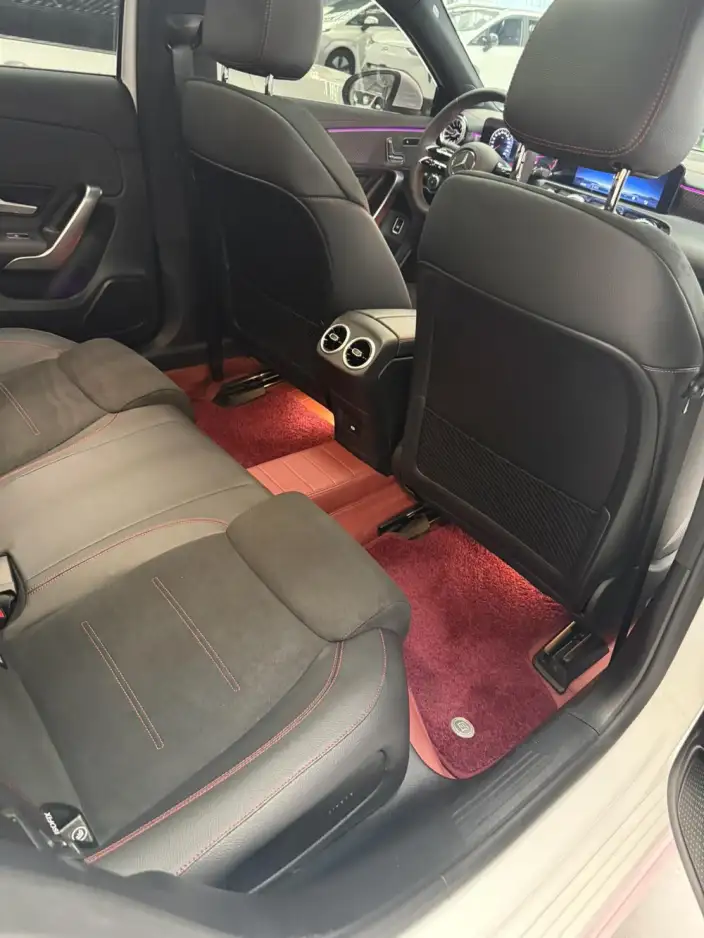 Mercedes-Benz A-class 2025 Model A 200 L Fashion Edition – фото 7