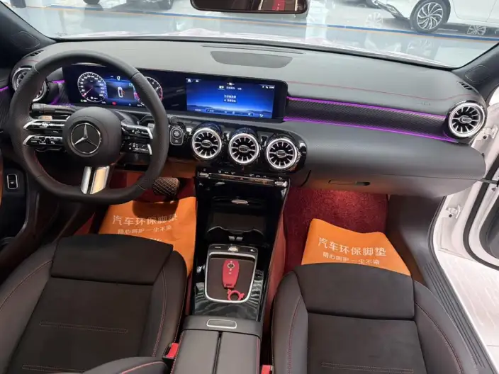 Mercedes-Benz A-class 2025 Model A 200 L Fashion Edition – фото 10