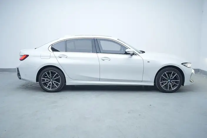 BMW 3 Series 2023 Model 325Li M Sports Set – фото 8
