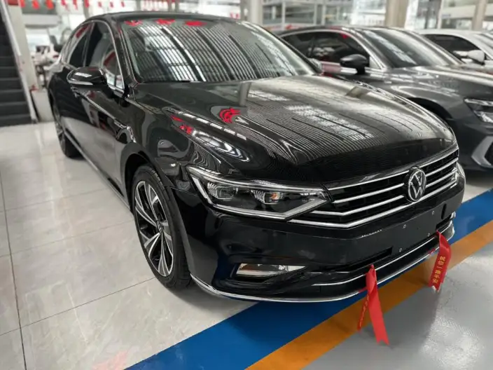 Volkswagen Magotan 2021 Model 330TSI DSG 30th Anniversary Memorial Edition – фото 3