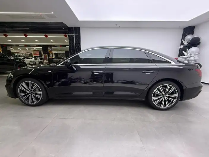 Audi A6L 2024 Model 40 TFSI Luxury Dynamic Model – фото 4
