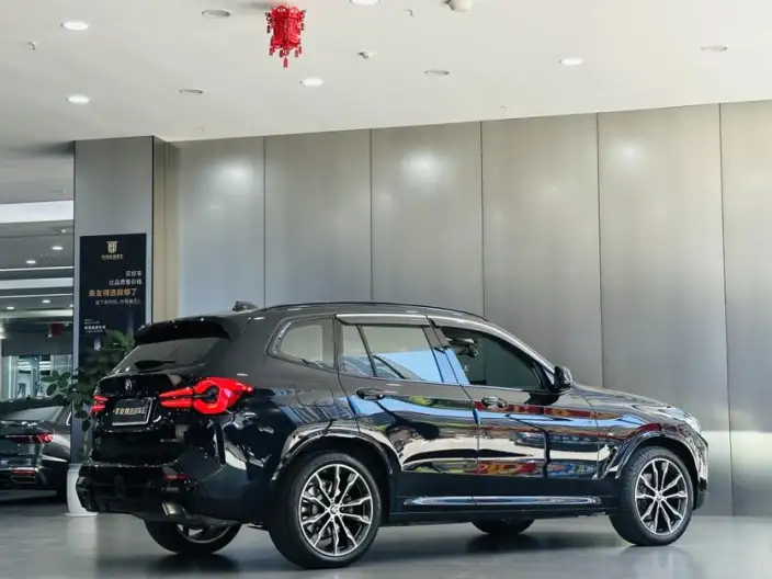 BMW X3 2023 Model xDrive30i Leading Model M Night Set – фото 6