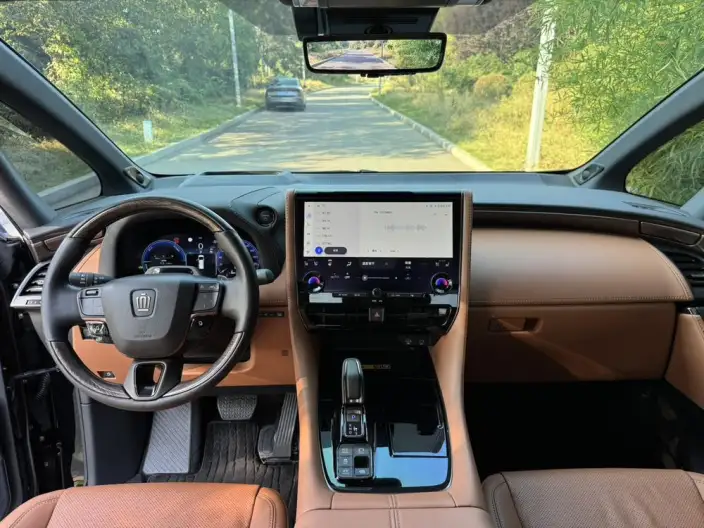 Vellfire 2023 Model Toyota Crown 2.5L Intelligent Hybrid 4WD Supreme Edition – фото 9