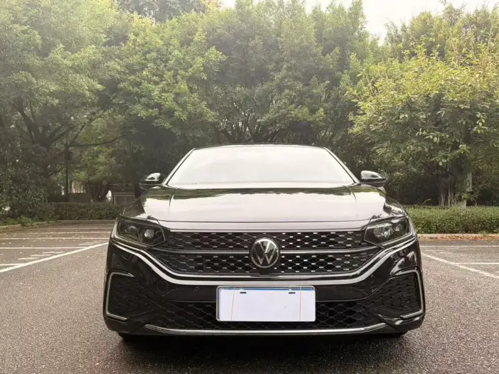Volkswagen Passat 2024 Model 330TSI Starry sky Elite Edition – фото 2