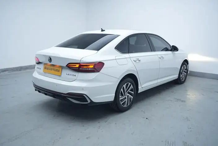 Volkswagen Lavida 2024 Model 1.5L Automatic Starry Sky Five Million Edition – фото 7