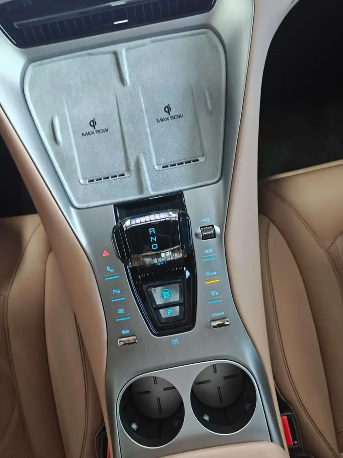 DENZA N7 2024 Model 630 4WD Smart Driving Max Edition – фото 9