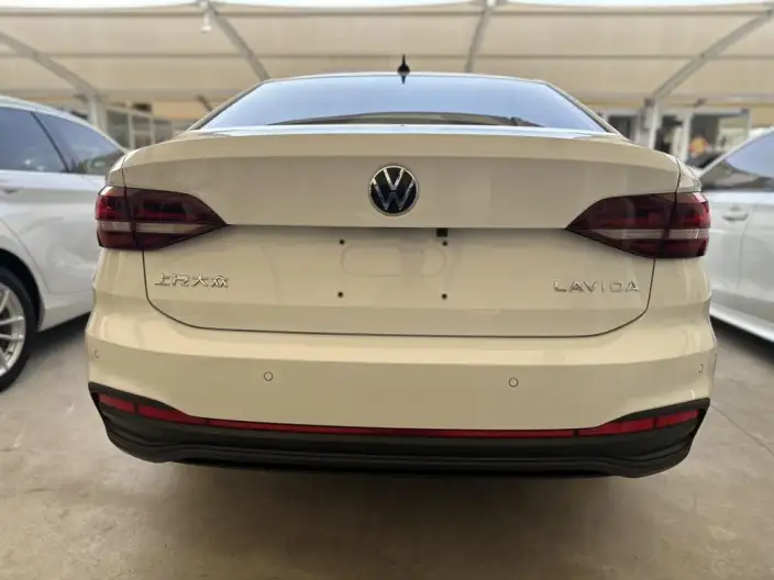Volkswagen Lavida 2023 Model 1.5L Automatic Deyi Edition – фото 5
