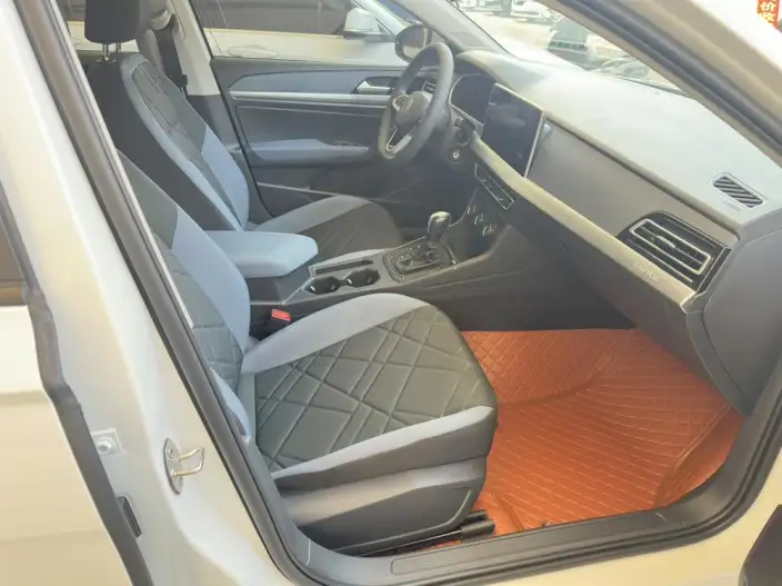 Volkswagen Lavida 2023 Model 1.5L Automatic Deyi Edition – фото 8