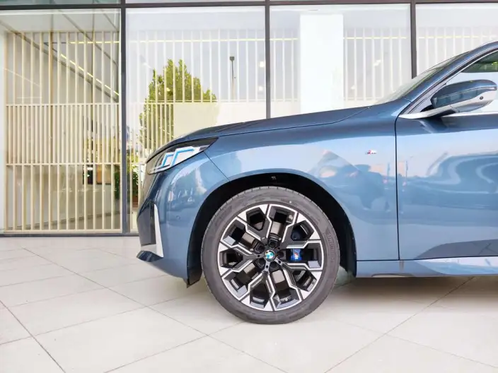 BMW X3 2025 Model xDrive30L Exclusive Model M Sports Set – фото 8