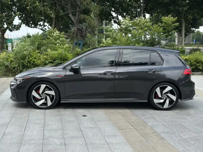 Volkswagen Golf GTI 2021 Model 380TSI DSG GTI – фото 4