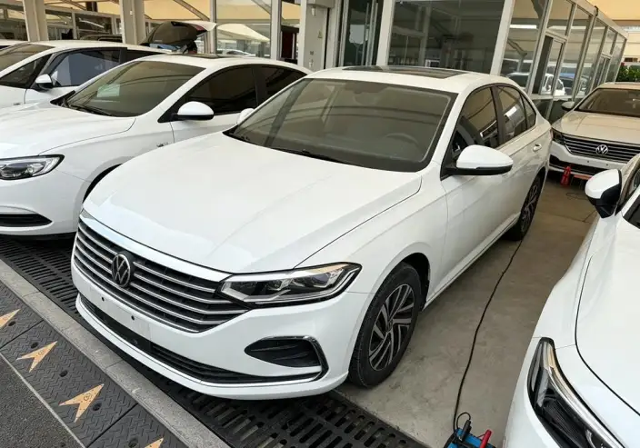 Volkswagen Lavida 2023 Model 280TSI DSG Manyi Edition – фото 1