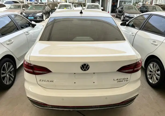 Volkswagen Lavida 2023 Model 280TSI DSG Manyi Edition – фото 5