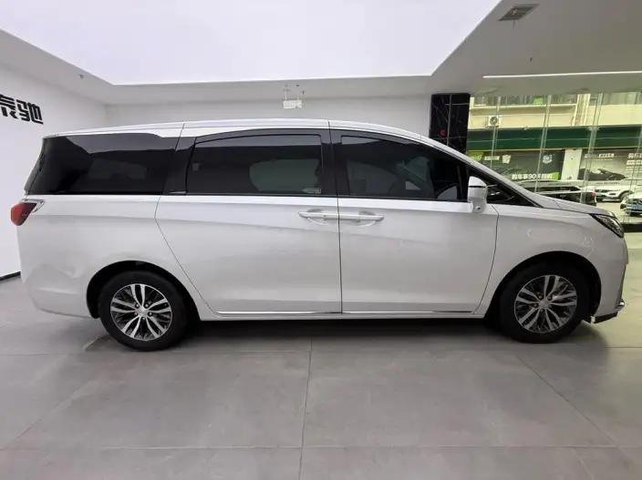 Buick GL8 2023 Model ES Luzun 2.0T Comfort Model – фото 7