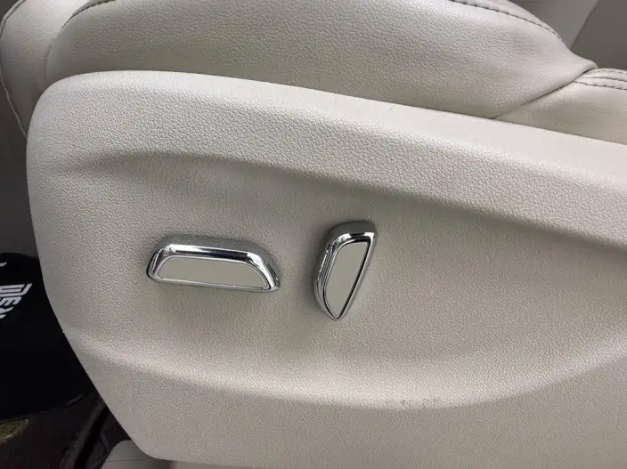 Buick GL8 2023 Model ES Luzun 2.0T Comfort Model – фото 9