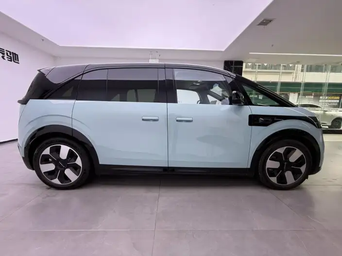 ZEEKR MIX 2025 Model 76kWh Smart Driving Edition – фото 7