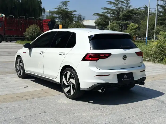 Volkswagen Golf GTI 2021 Model 380TSI DSG GTI – фото 4