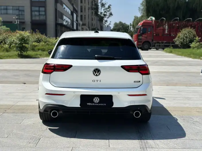 Volkswagen Golf GTI 2021 Model 380TSI DSG GTI – фото 5