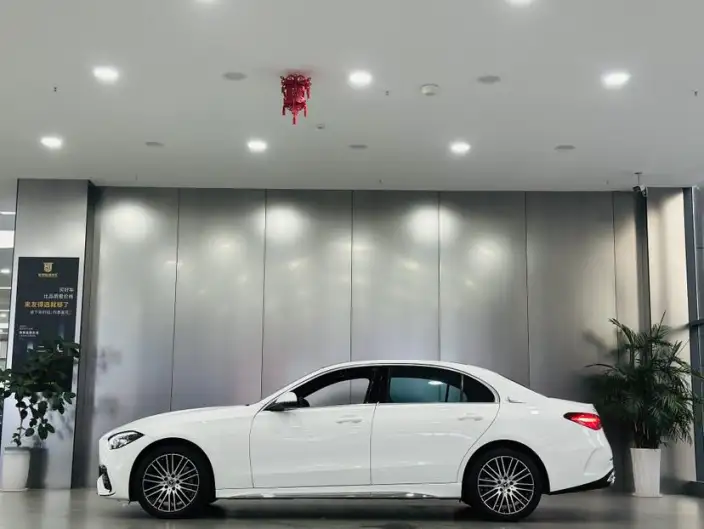 Mercedes-Benz C-Class 2022 Model C 260 L Sports Edition – фото 4