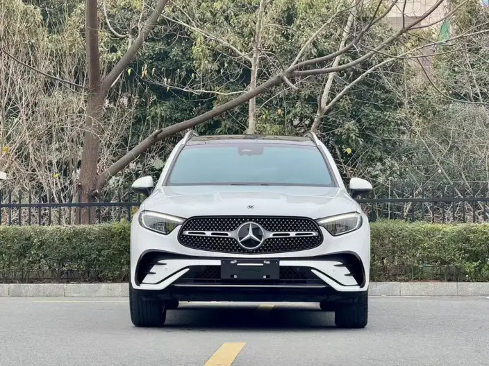 Mercedes-Benz GLC 2023 Model Facelift GLC 260 L 4MATIC Dynamic Model 5 seat – фото 2