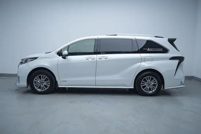 Toyota Sienna 2023 Model Hybrid 2.5L Comfort Edition – фото 4