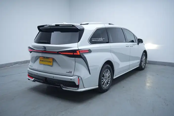 Toyota Sienna 2023 Model Hybrid 2.5L Comfort Edition – фото 7