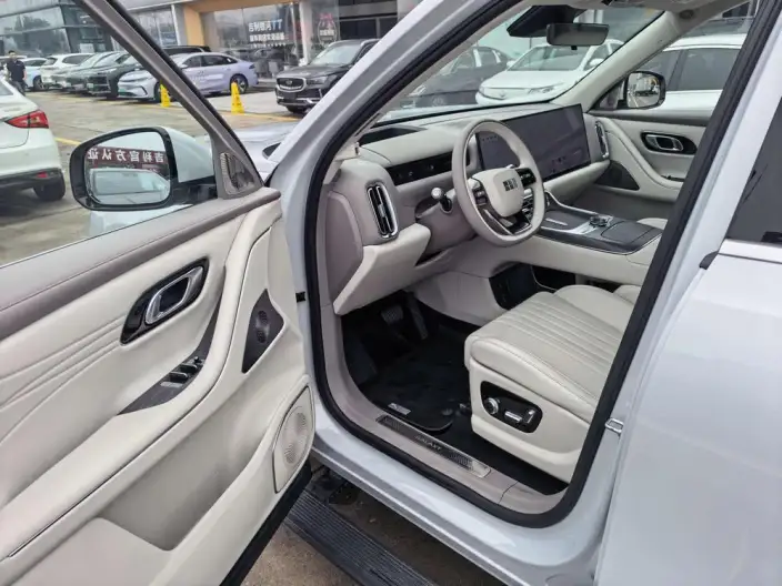 Geely M9 2025 Model 230km 2WD Tiggo Edition – фото 7
