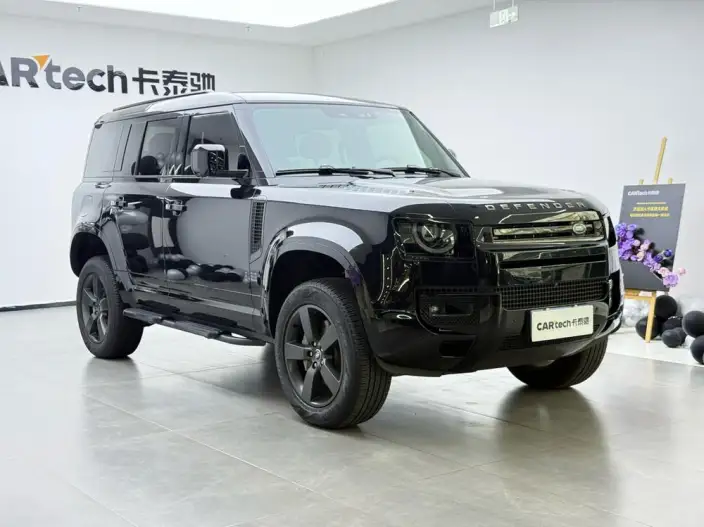 Land Rover Defender 2025 Model 110 3.0T P400 HSE X-Dynamic – фото 3