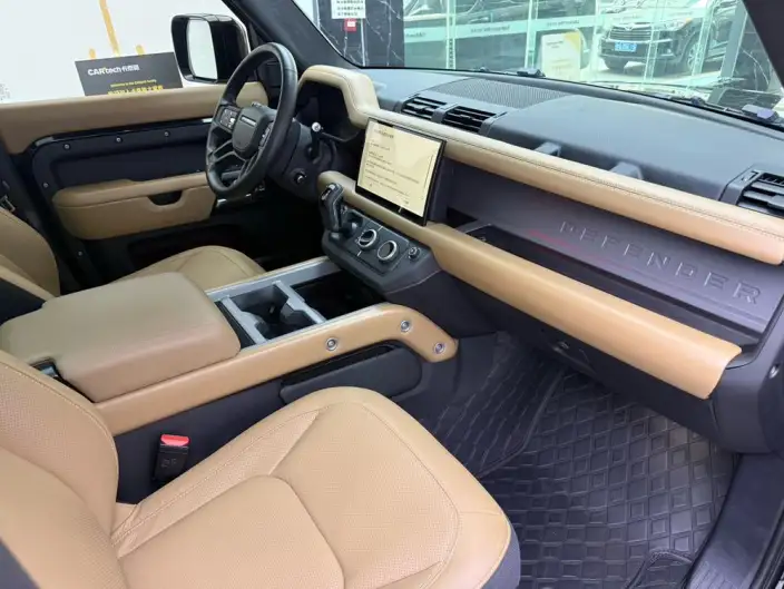 Land Rover Defender 2025 Model 110 3.0T P400 HSE X-Dynamic – фото 8
