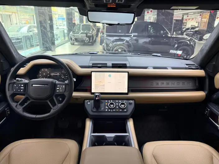 Land Rover Defender 2025 Model 110 3.0T P400 HSE X-Dynamic – фото 9