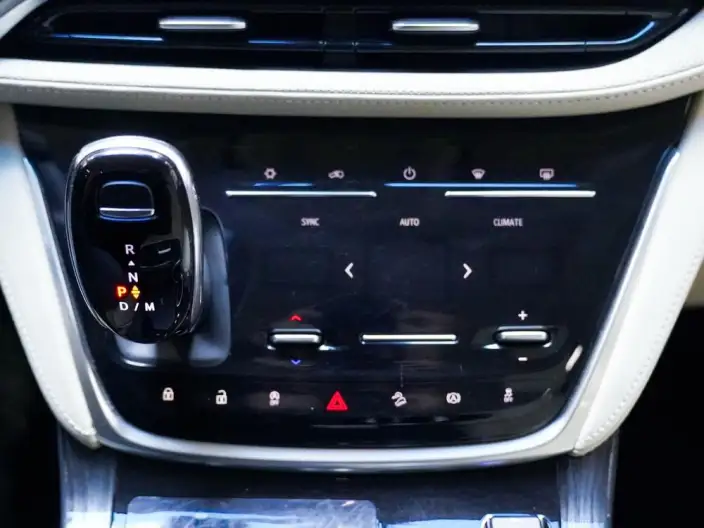 Buick GL8 2022 Model ES Luzun 653T Exclusive Model – фото 4