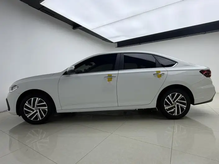 Volkswagen Lavida 2024 Model 1.5L Automatic Starry Sky Five Million Edition – фото 4