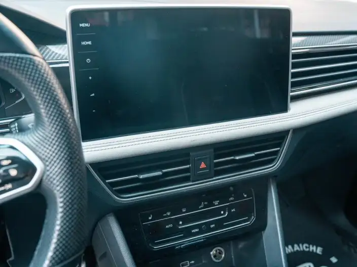 Volkswagen Tiguan L 2022 Model 330TSI Automatic 2WD R-Line Enjoy the version more – фото 9
