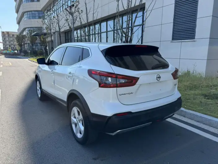 Nissan Qashqai 2022 Model 2.0L XV Smart Edition – фото 4