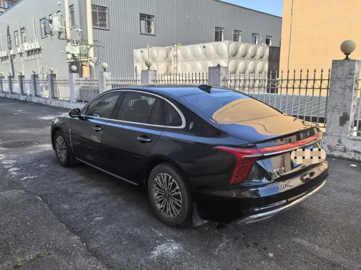Hongqi H5 2023 Model 2.0T Automatic Smart Flag Enjoy Edition – фото 4