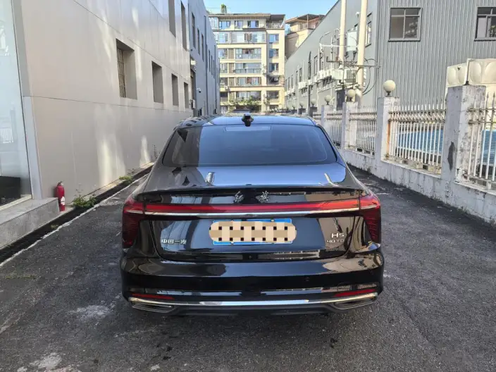 Hongqi H5 2023 Model 2.0T Automatic Smart Flag Enjoy Edition – фото 5