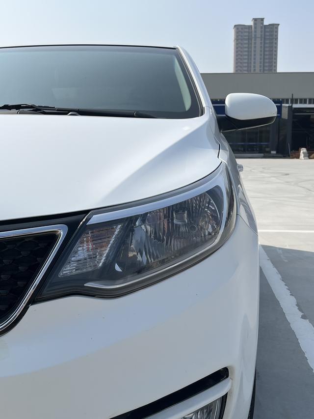 KIA K2 2015 модификация Тройная литиевая батарея кузов 1.4L MT TOP – фото 4