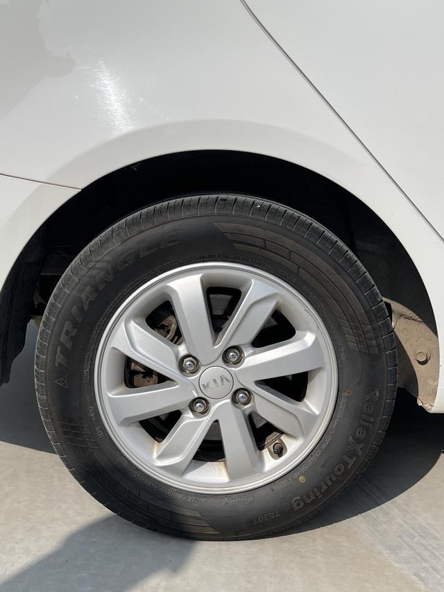 KIA K2 2015 модификация Тройная литиевая батарея кузов 1.4L MT TOP – фото 5