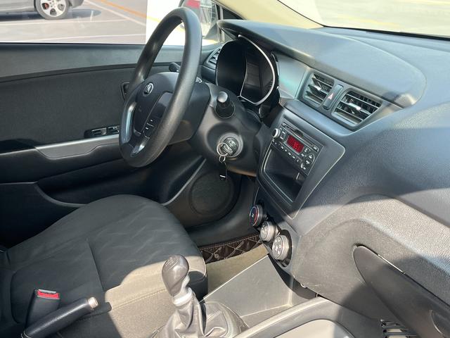 KIA K2 2015 модификация Тройная литиевая батарея кузов 1.4L MT TOP – фото 14