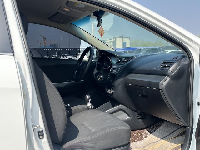 KIA K2 2015 модификация Тройная литиевая батарея кузов 1.4L MT TOP – фото 20