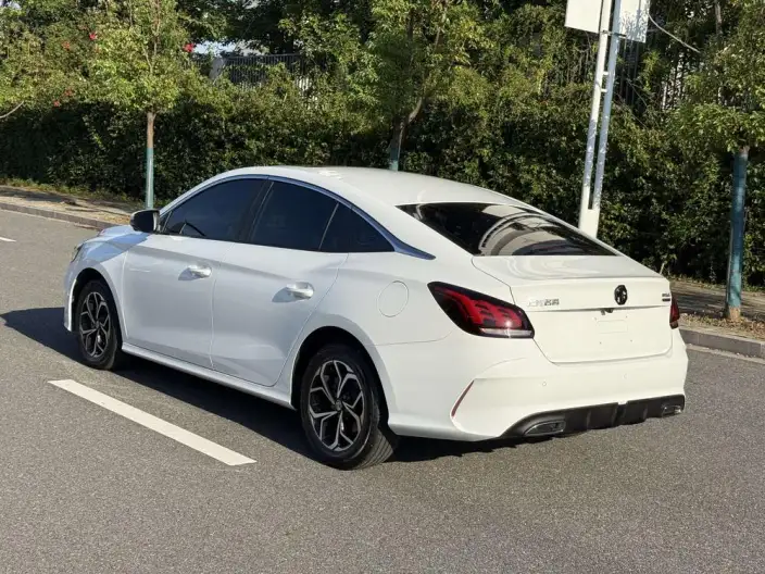 MG5 2023 Model 180DVVT CVT Youth Deluxe Edition – фото 4