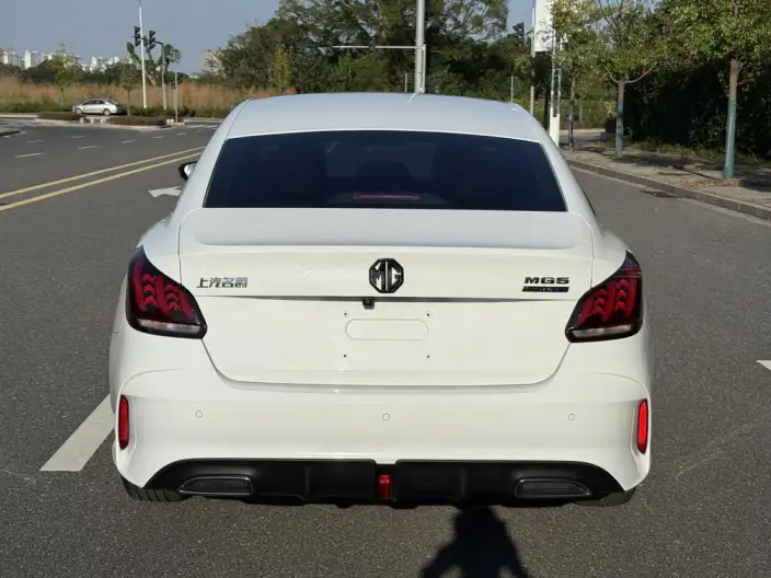 MG5 2023 Model 180DVVT CVT Youth Deluxe Edition – фото 5