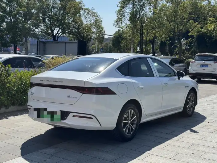 BYD Qin PLUS DM 2023 Model DM-i Champion Edition 55KM Leading Model – фото 6