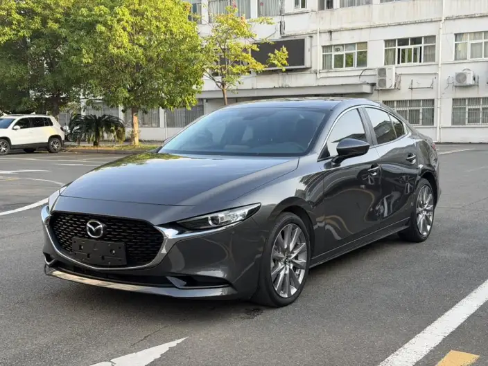 Mazda3 Axela 2021 Model 2.0L Automatic Zhi Ya Edition – фото 1