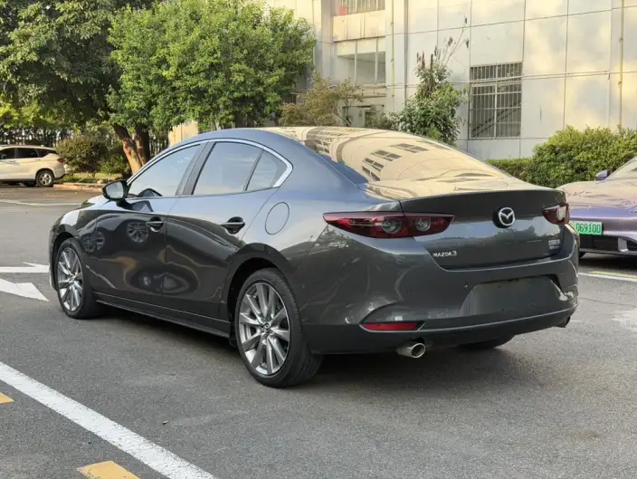 Mazda3 Axela 2021 Model 2.0L Automatic Zhi Ya Edition – фото 4