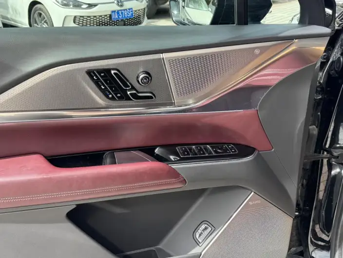 Cadillac XT5 2025 Model 28T 4WD Platinum Model – фото 10