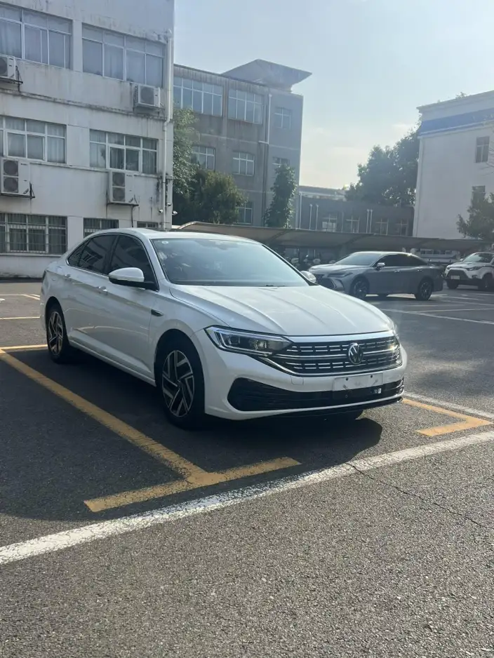Volkswagen Sagitar 2023 Model 300TSI DSG Beyond Edition – фото 3