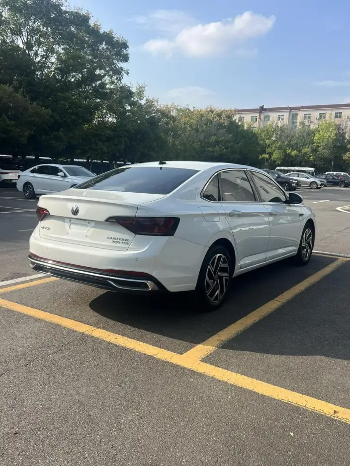 Volkswagen Sagitar 2023 Model 300TSI DSG Beyond Edition – фото 6
