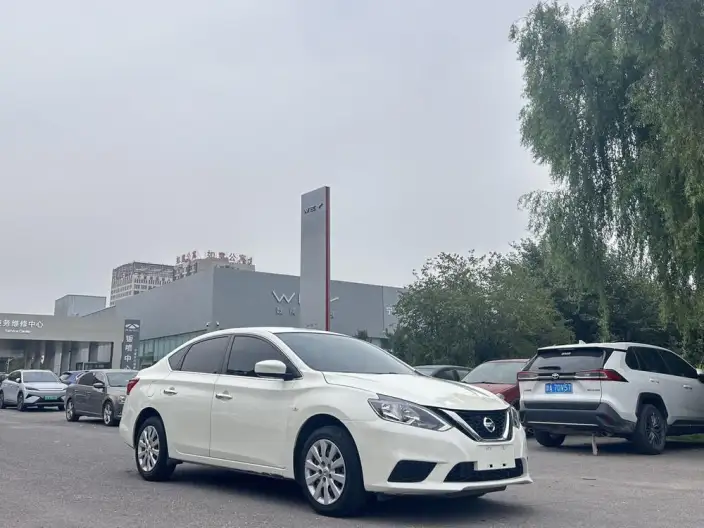 Nissan Sylphy 2023 Model 1.6L CVT Yuexiang Edition – фото 3