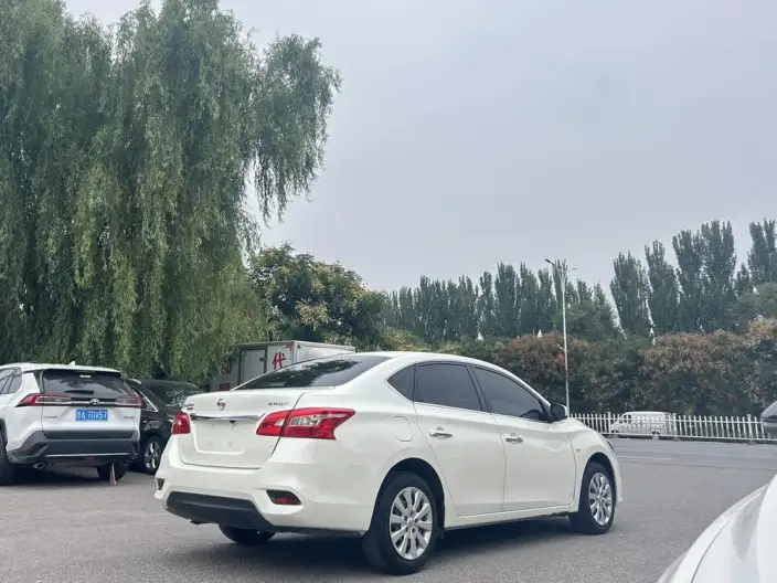 Nissan Sylphy 2023 Model 1.6L CVT Yuexiang Edition – фото 6